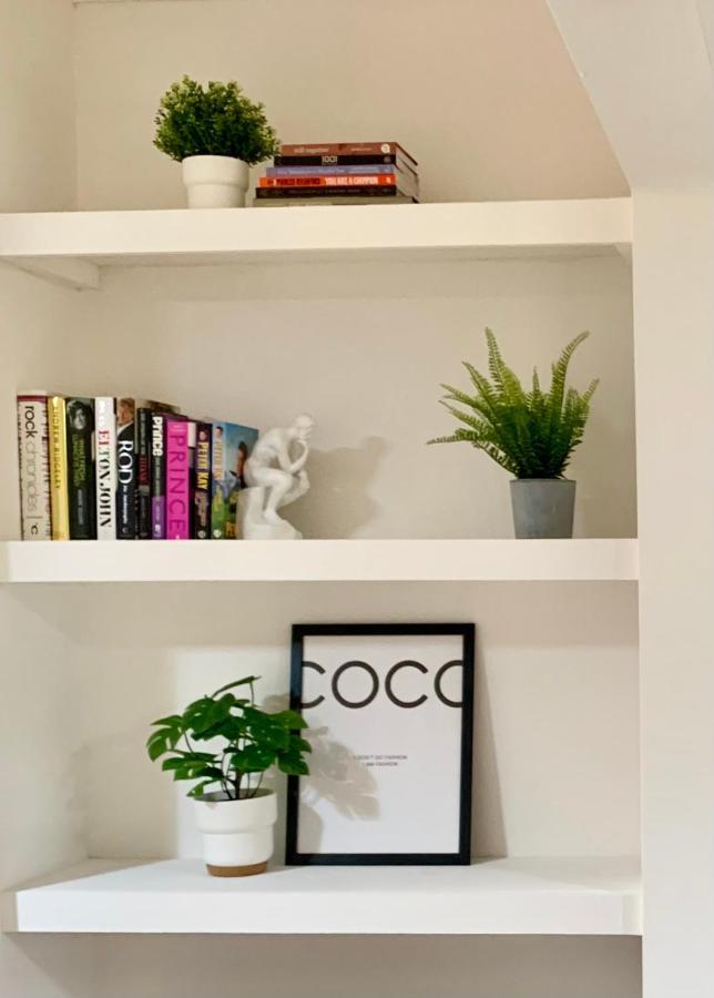Contemporary 2 Bedroom Victorian Town House - Sleeps Up To 6 Kimberley  エクステリア 写真
